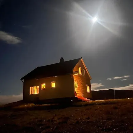 Holiday home Serviced - Kvaloyvagen Gard *