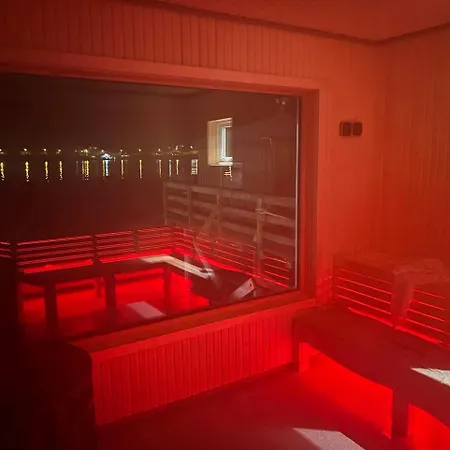 Ferienhaus Serviced - Kvaloyvagen Gard Kvaloya