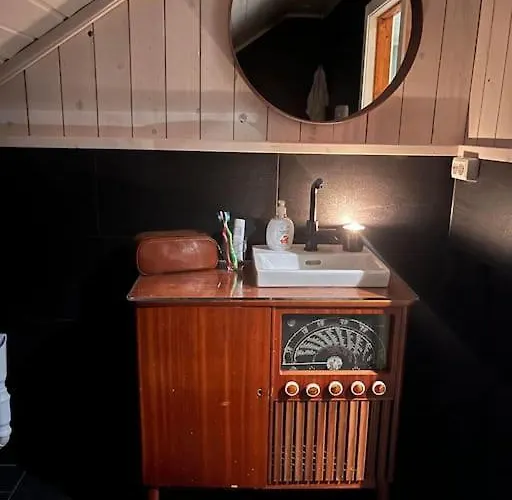 Dom wakacyjny Serviced - Kvaloyvagen Gard *