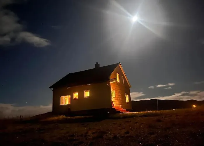 Dom wakacyjny Serviced - Kvaloyvagen Gard *