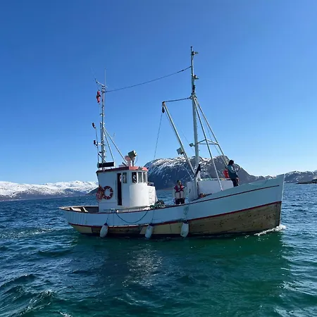 Serviced - Kvaloyvagen Gard Kvaloya